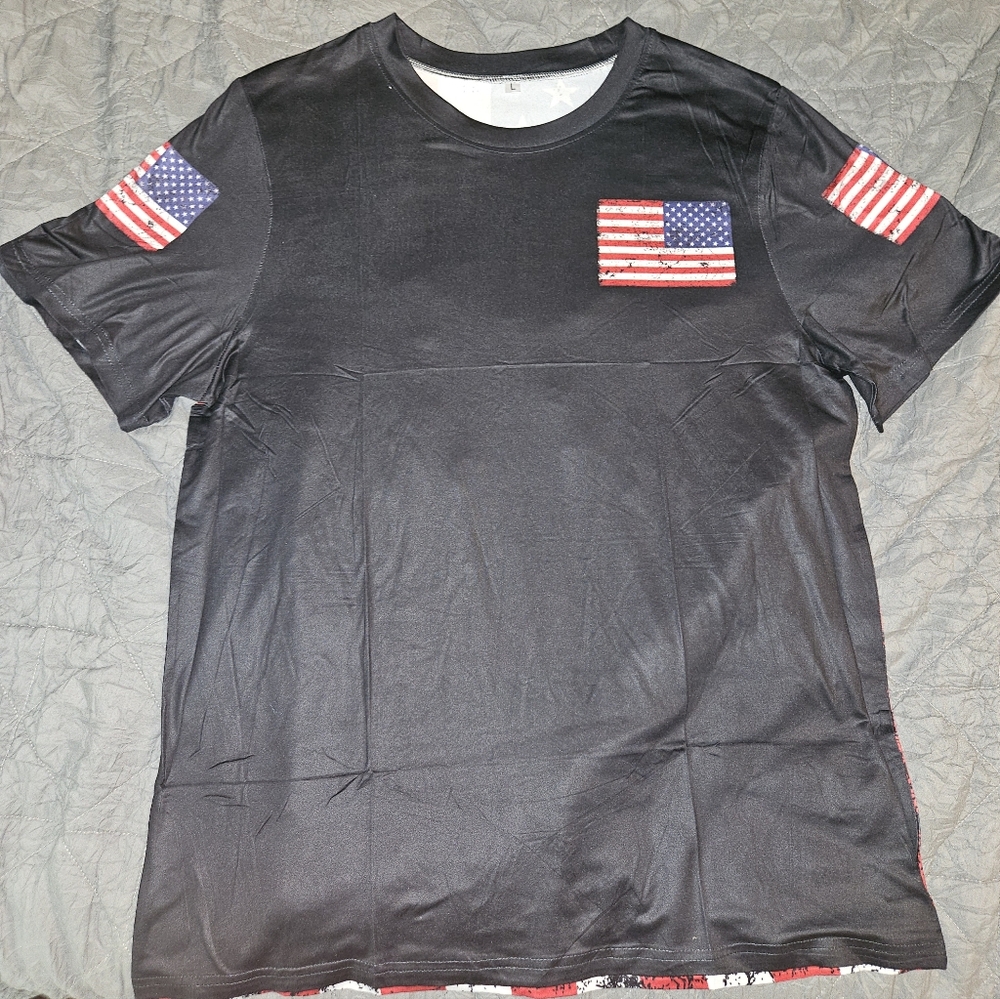 Mens Large Patriotic Workout Shirt With American Flag. New.